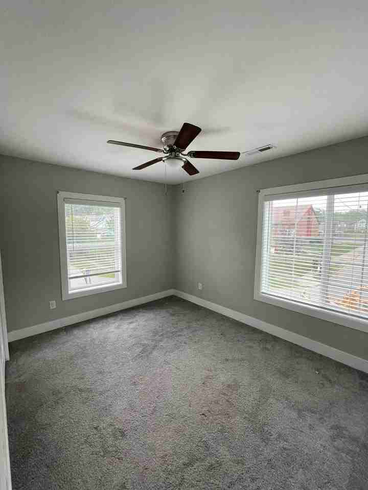 5735 Peabody Ave - Photo 7 of 10