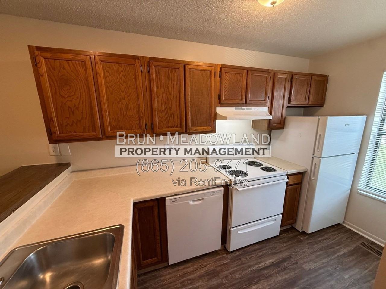 10409 Victoria Dr #D - Photo 4 of 28