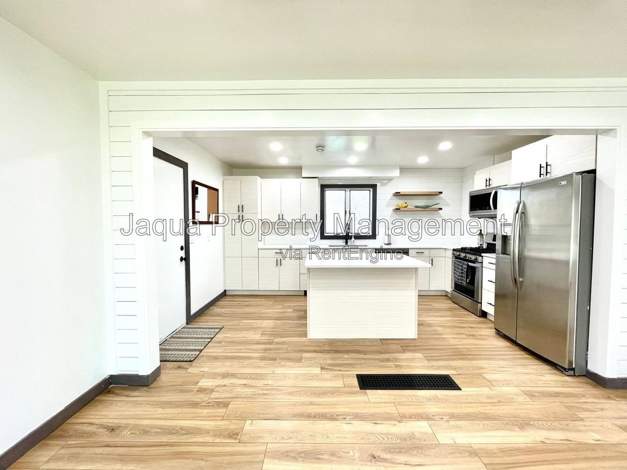 5301 E W Ave - Photo 2 of 23