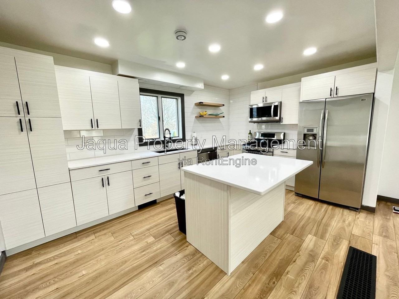 5301 E W Ave - Photo 3 of 23