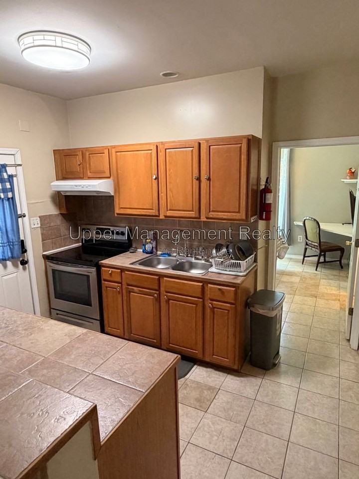 6239 Waldo Dr #A - Photo 7 of 18