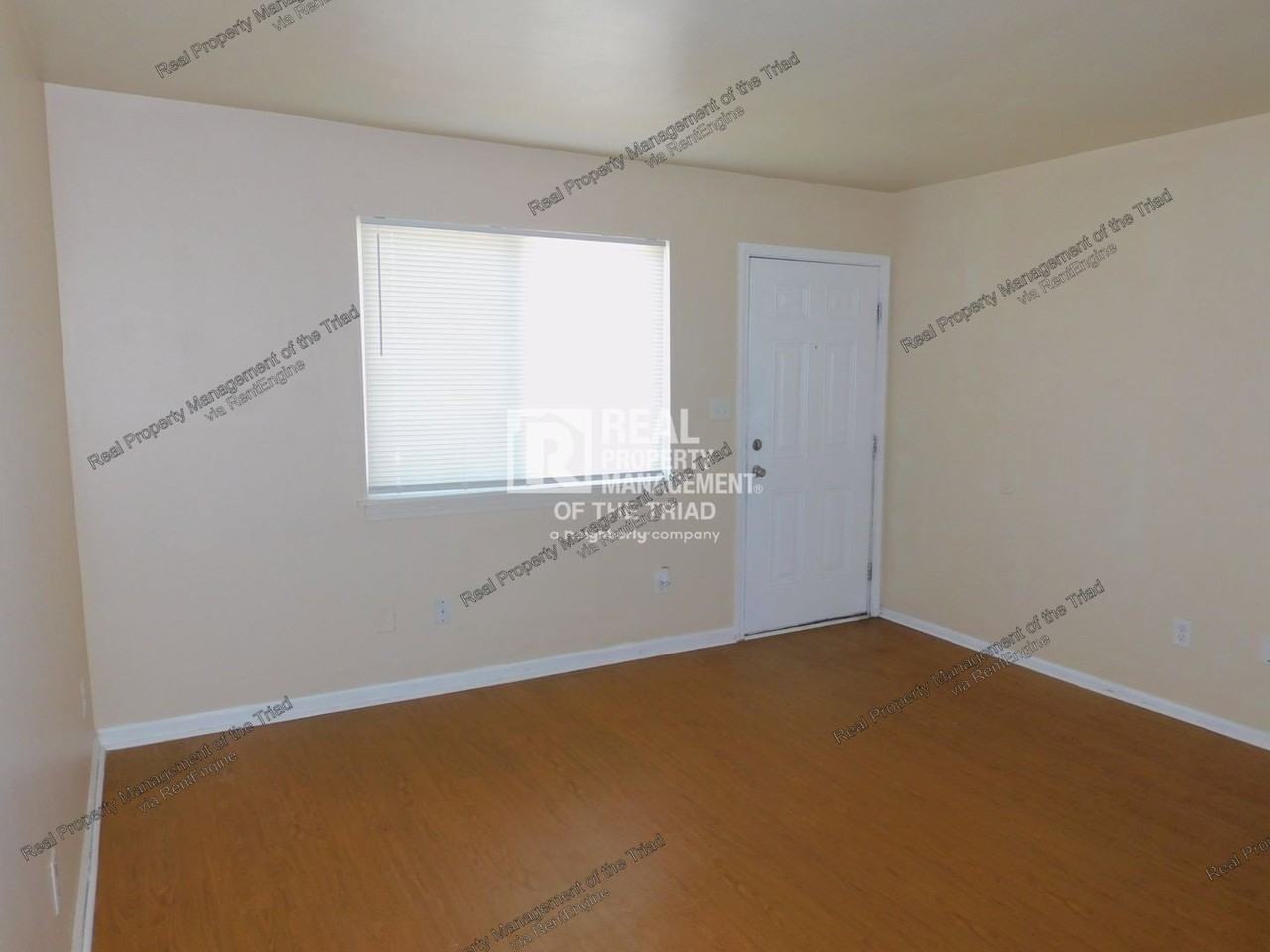 4302 Parker St #A - Photo 2 of 13
