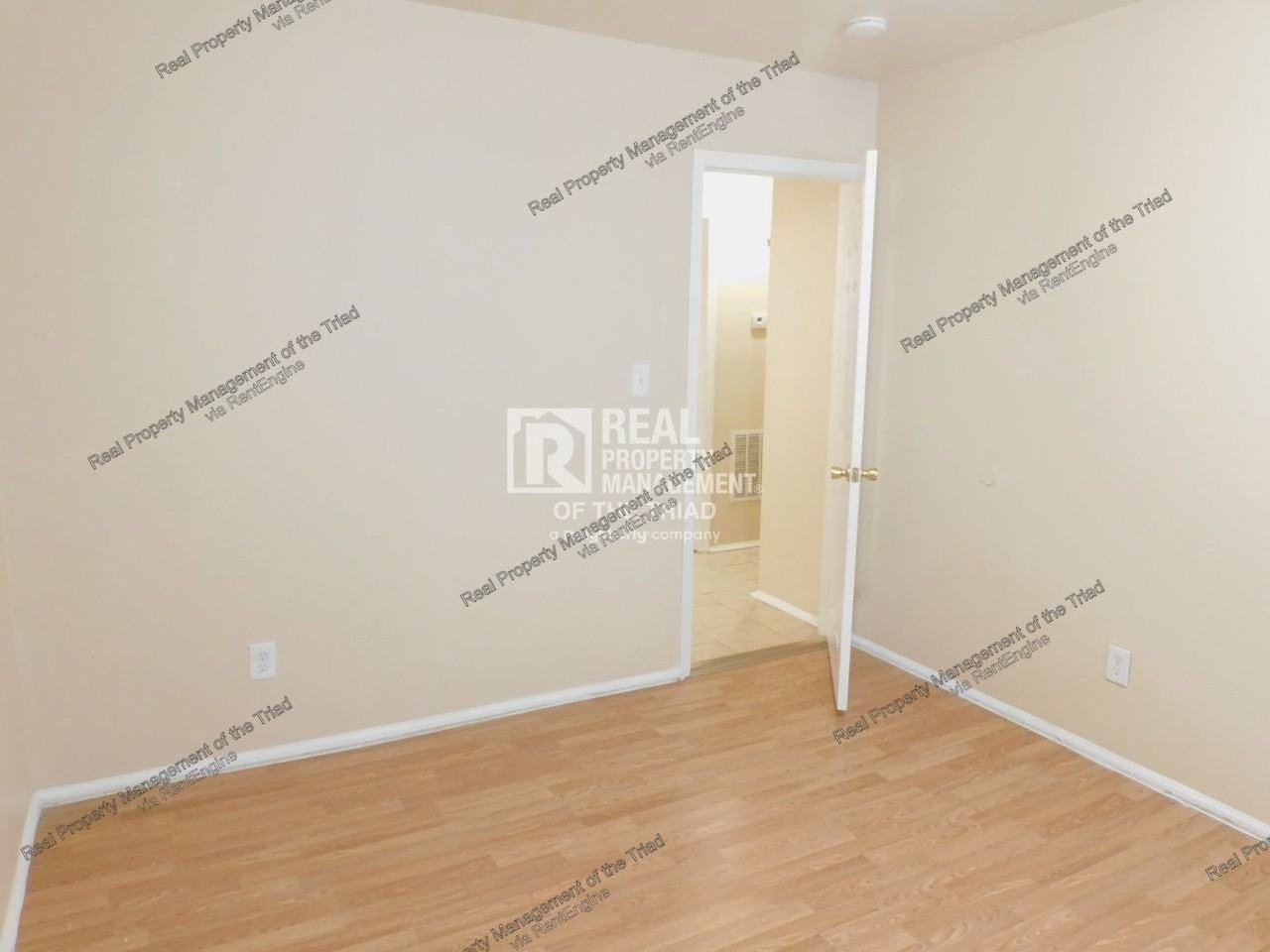 4302 Parker St #A - Photo 7 of 13