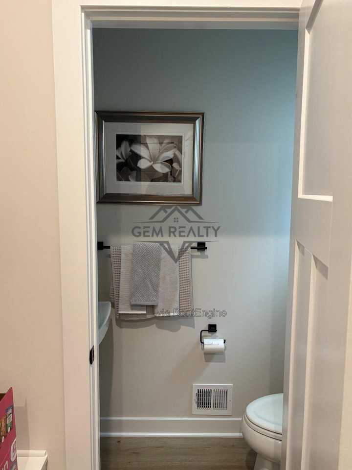 6504 Hawkeye Dr - Photo 2 of 31
