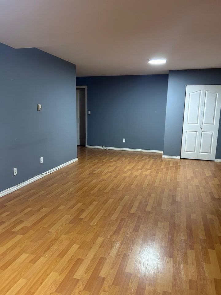 5825 128 Street - Photo 4 of 7