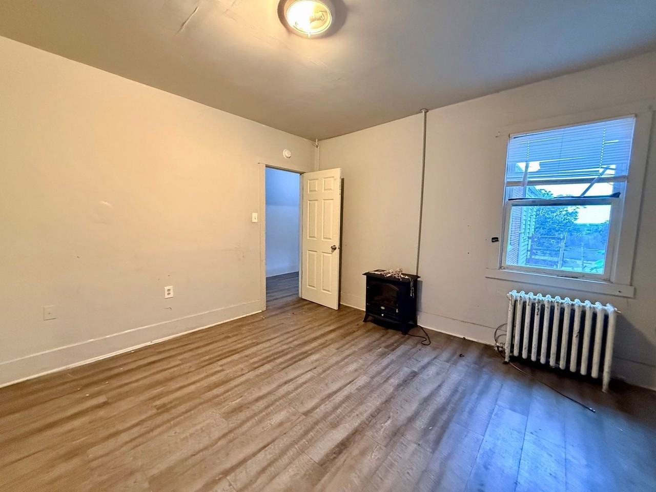 634 E King St #2 - Photo 3 of 15