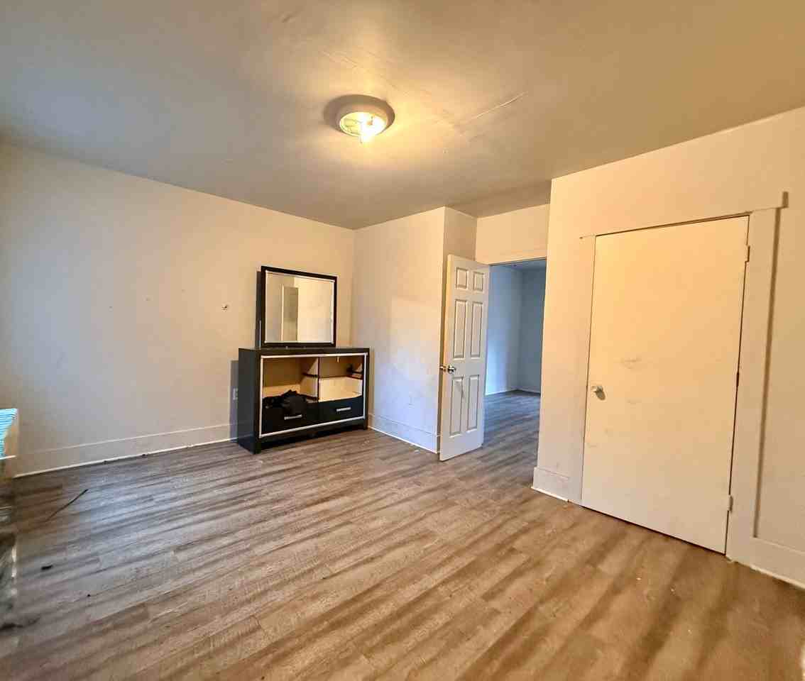634 E King St #2 - Photo 4 of 15