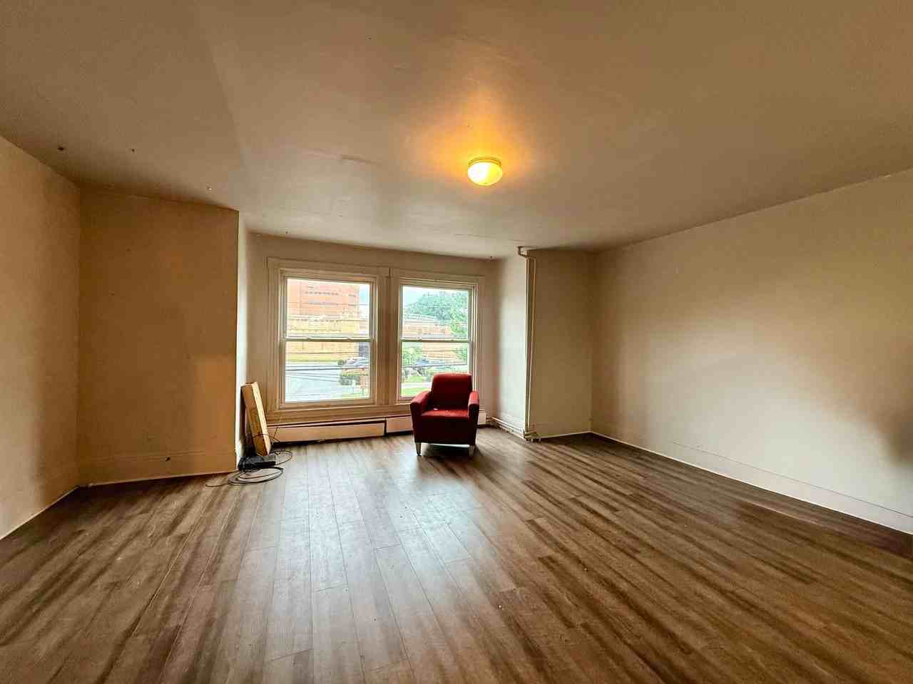 634 E King St #2 - Photo 7 of 15