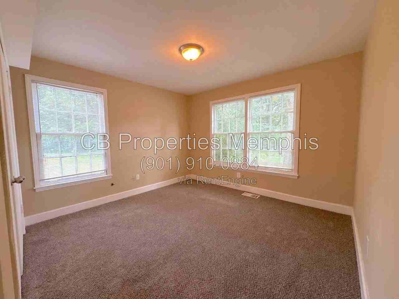 912 Newell St - Photo 4 of 16
