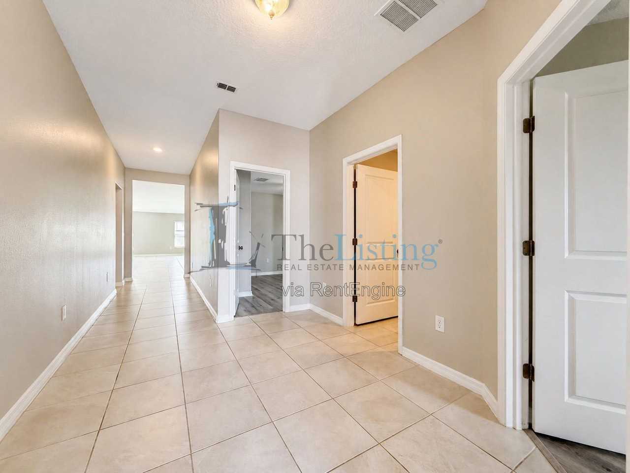 3507 N Maryland Ave - Photo 4 of 36