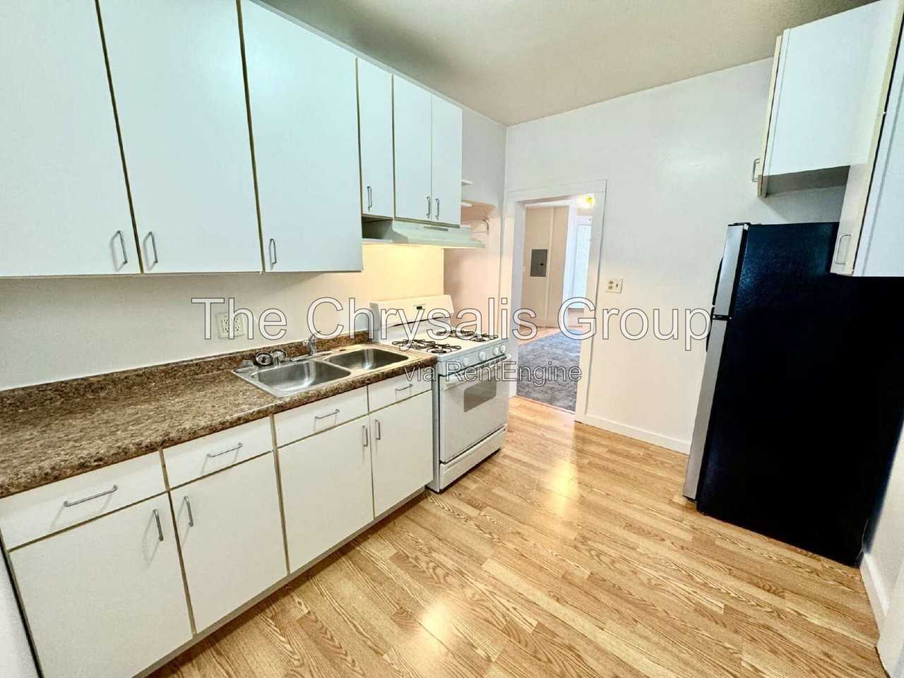 231 Clark St - Photo 3 of 10