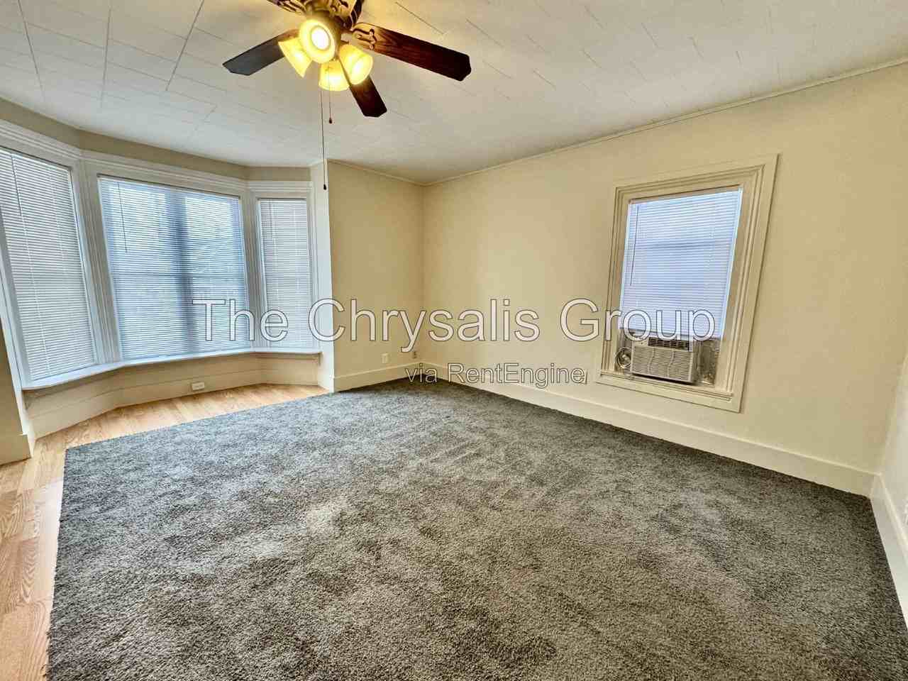 231 Clark St - Photo 6 of 10