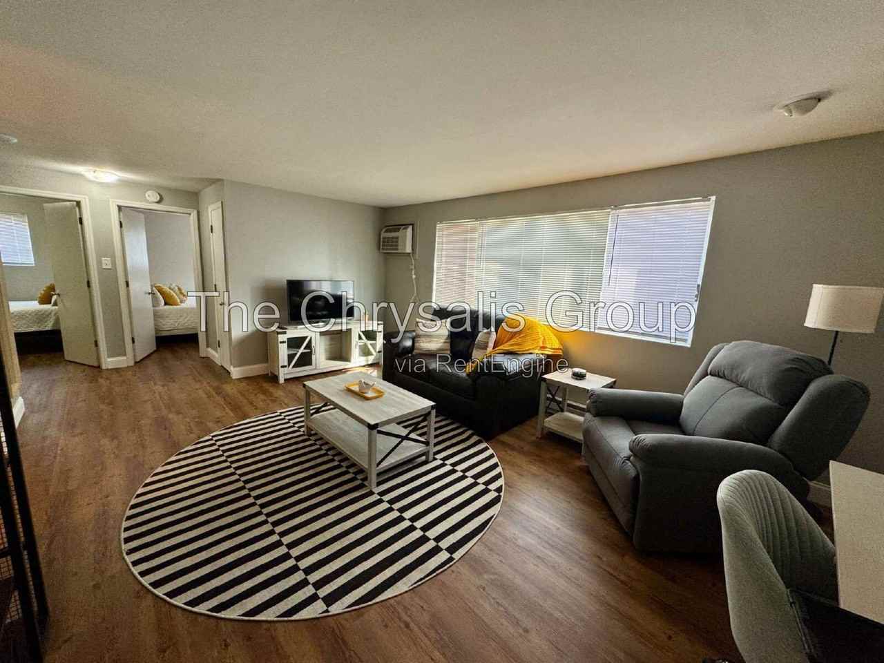 1444 State St #7 - Photo 2 of 8