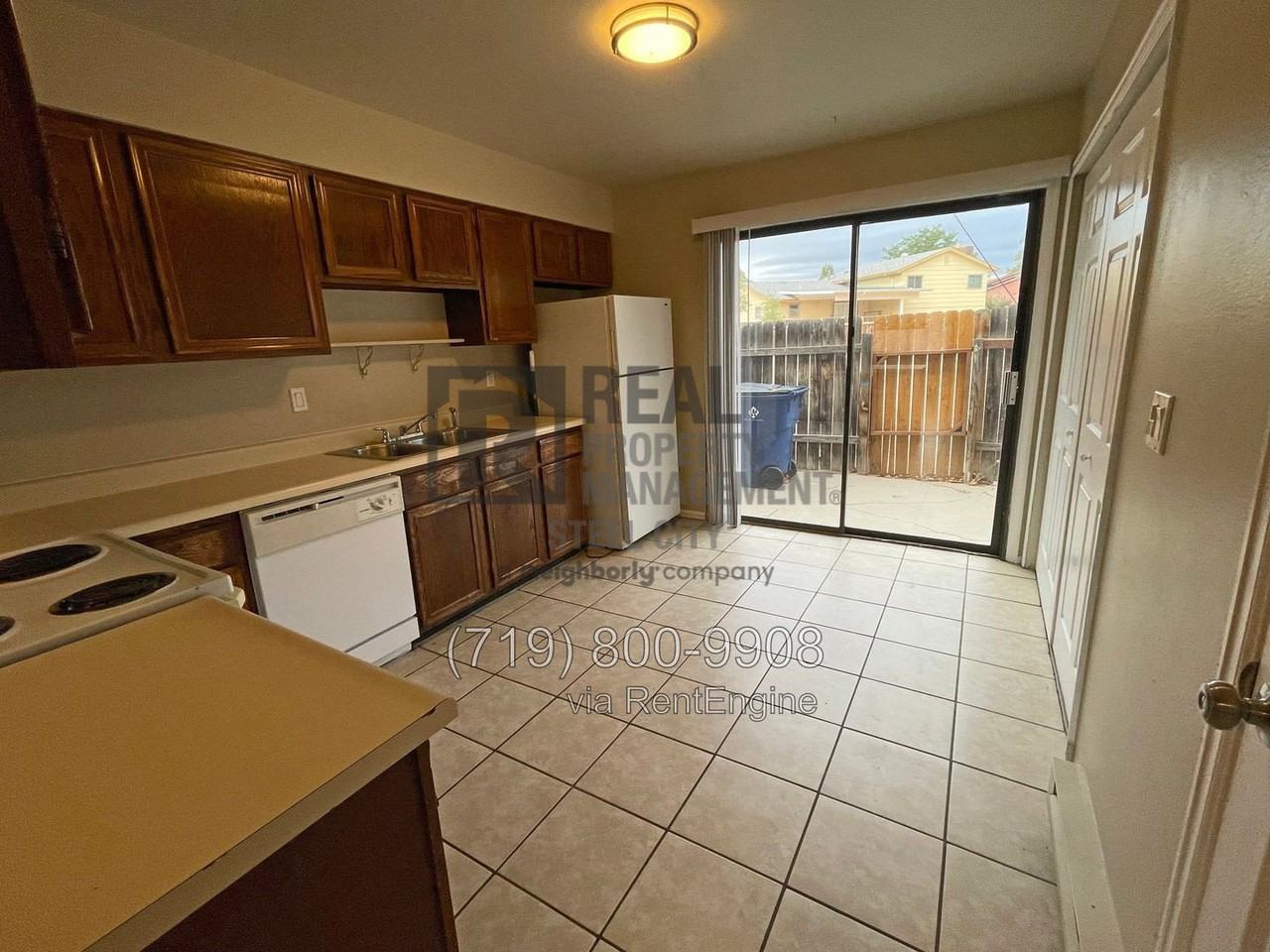1 Castle Royal Dr #5 - Photo 5 of 21