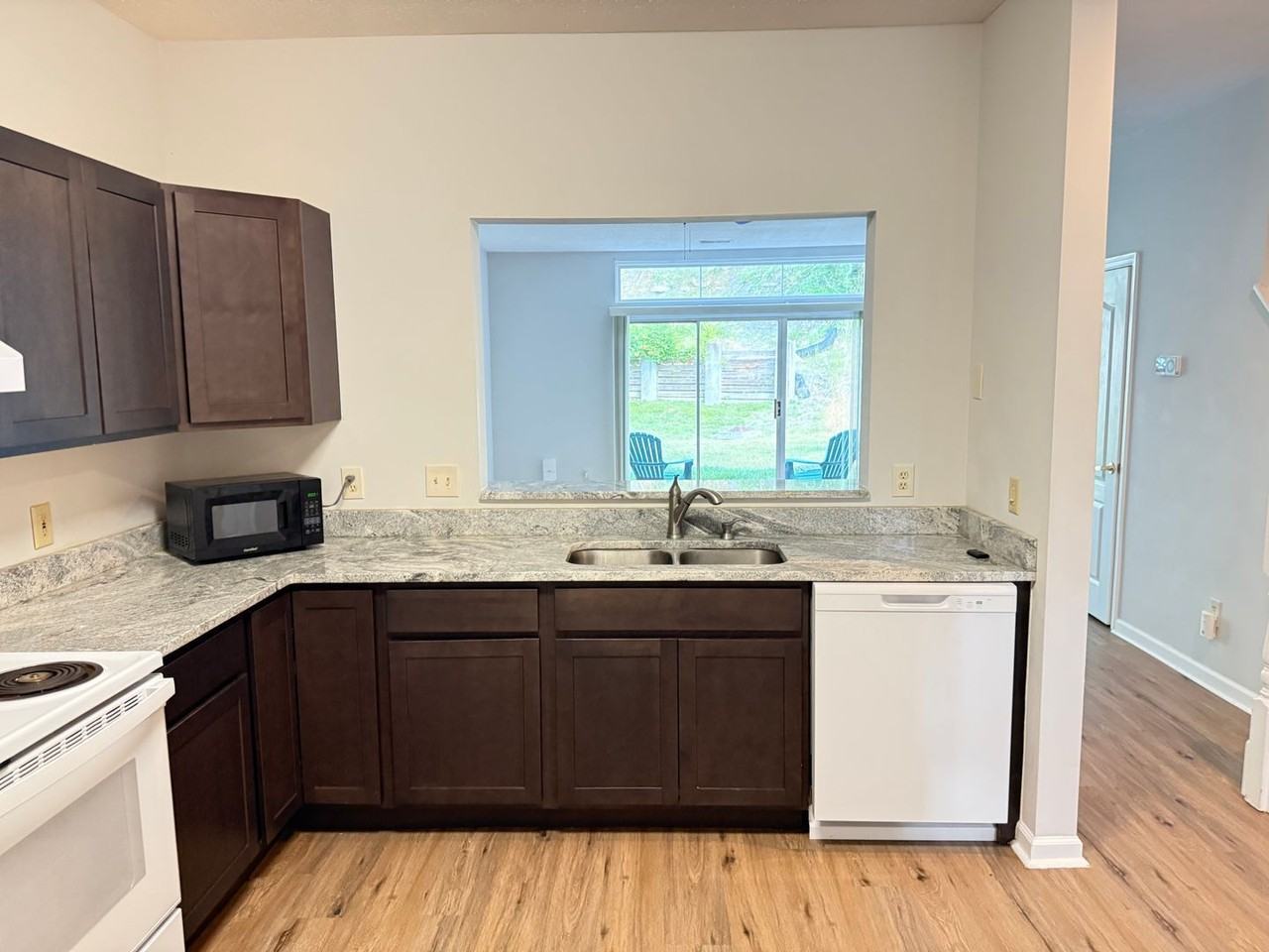 826 Rossford Run - Photo 4 of 26