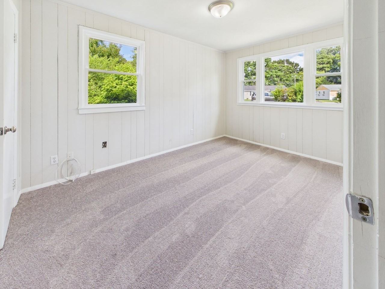 2400 Beck Dr - Photo 4 of 16