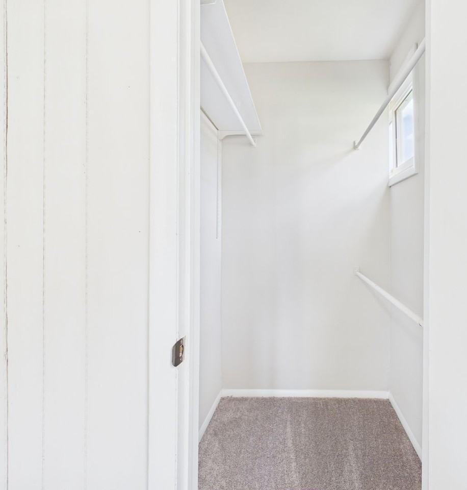 2400 Beck Dr - Photo 6 of 16