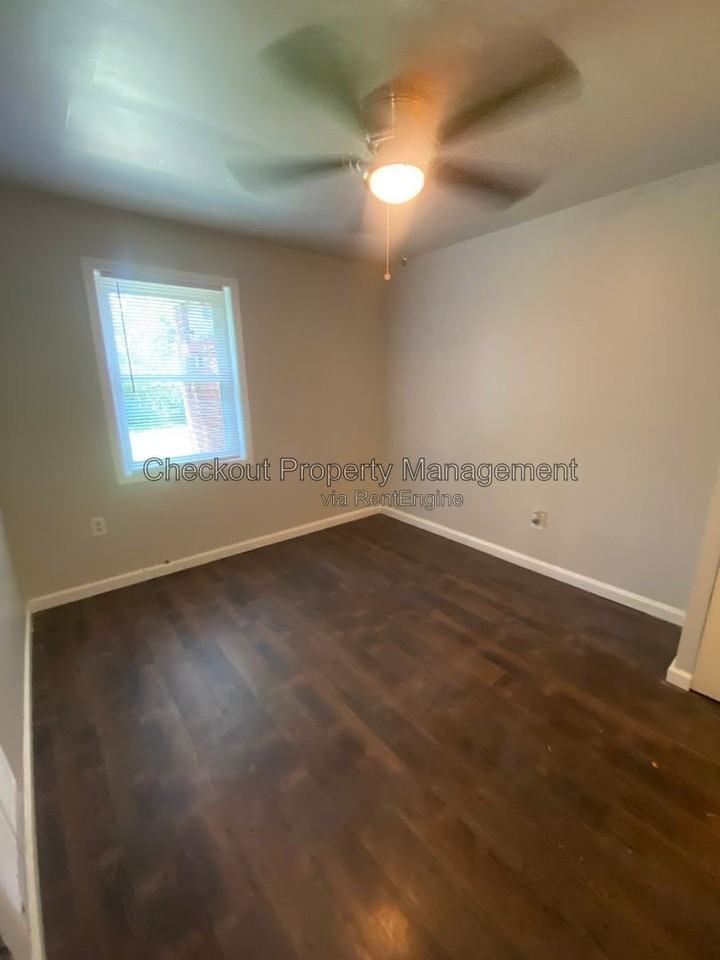 112 Bellerive Blvd - Photo 4 of 6