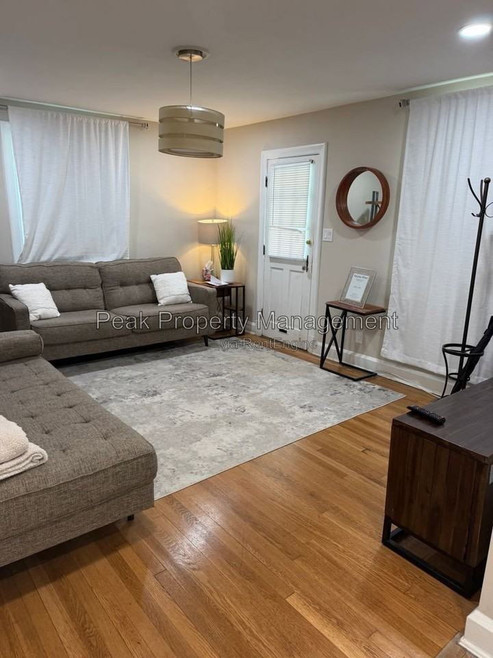 3506 Maryland Ave #B - Photo 4 of 15