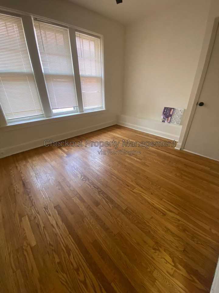 4421 Michigan Ave - Photo 5 of 10