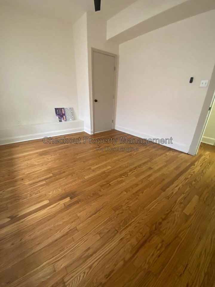 4421 Michigan Ave - Photo 6 of 10