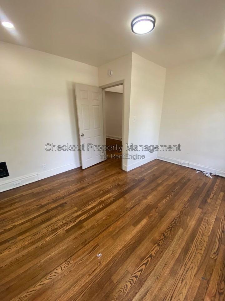 4746 S Grand Blvd - Photo 3 of 12