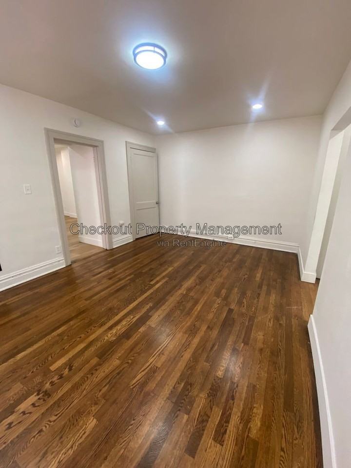 4746 S Grand Blvd - Photo 4 of 12