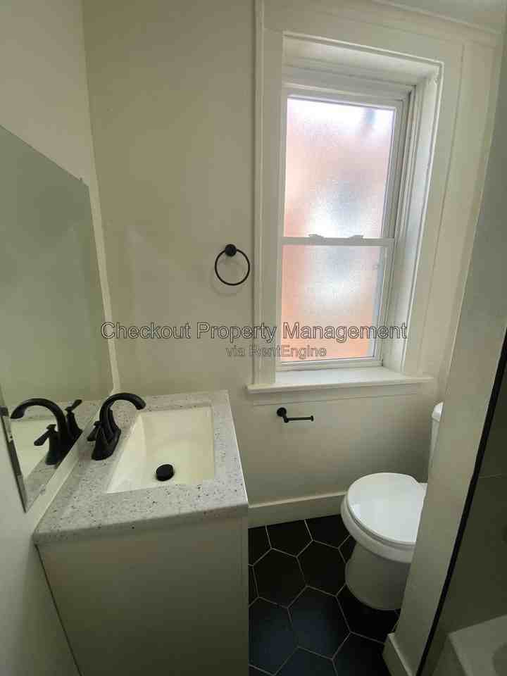 4746 S Grand Blvd - Photo 6 of 12
