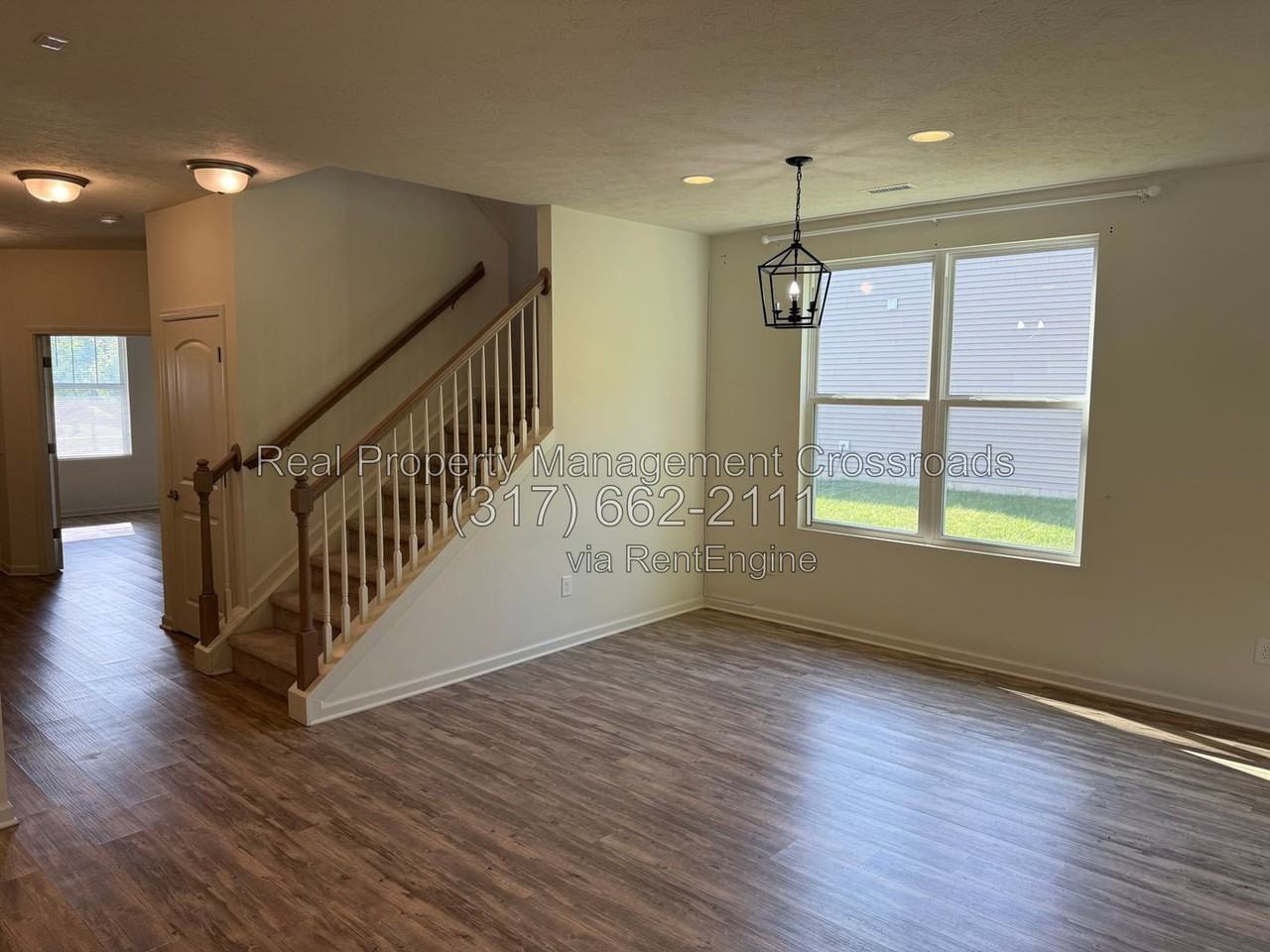1398 Sarah Way - Photo 7 of 37