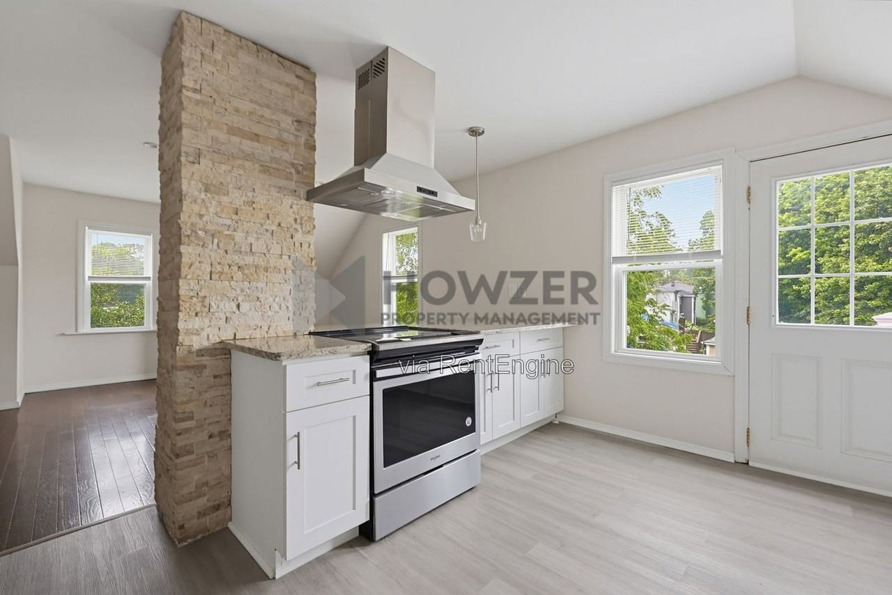 322 Broad St #2 - Photo 2 of 33