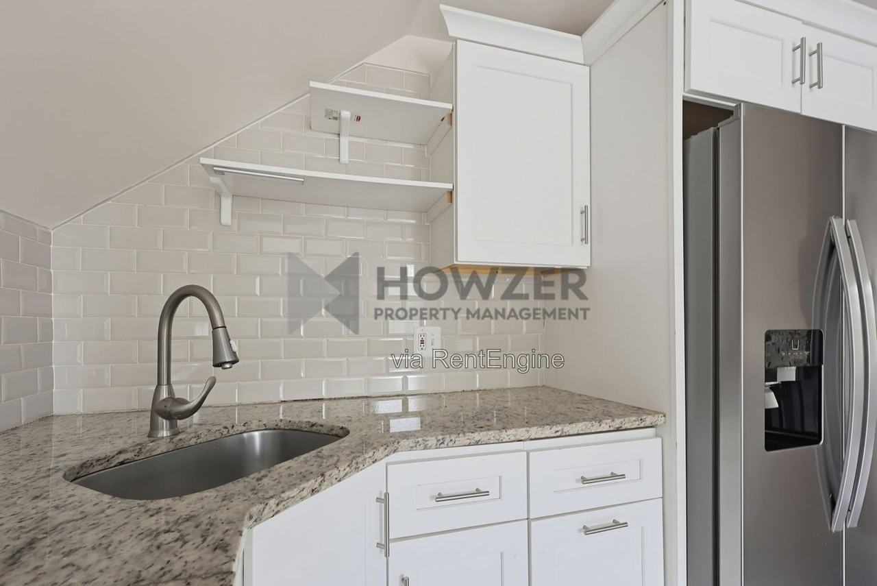 322 Broad St #2 - Photo 6 of 33