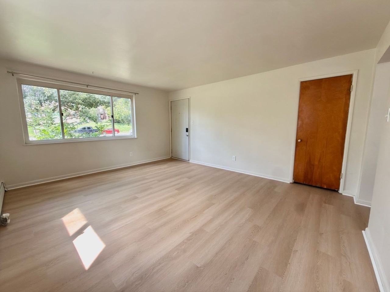 230 S Wayne Ave #2 - Photo 3 of 12