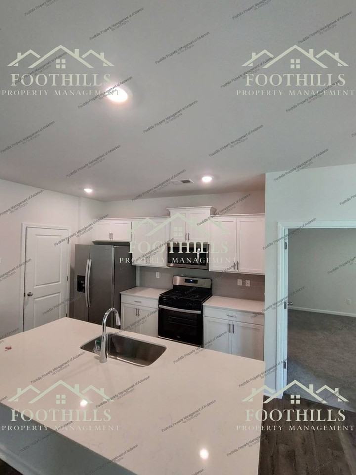 102 Fancy Trl - Photo 5 of 25