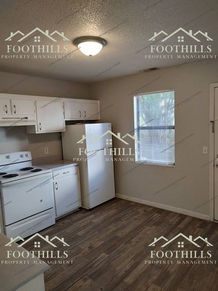 108 Woodland Dr #D - Photo 4 of 14
