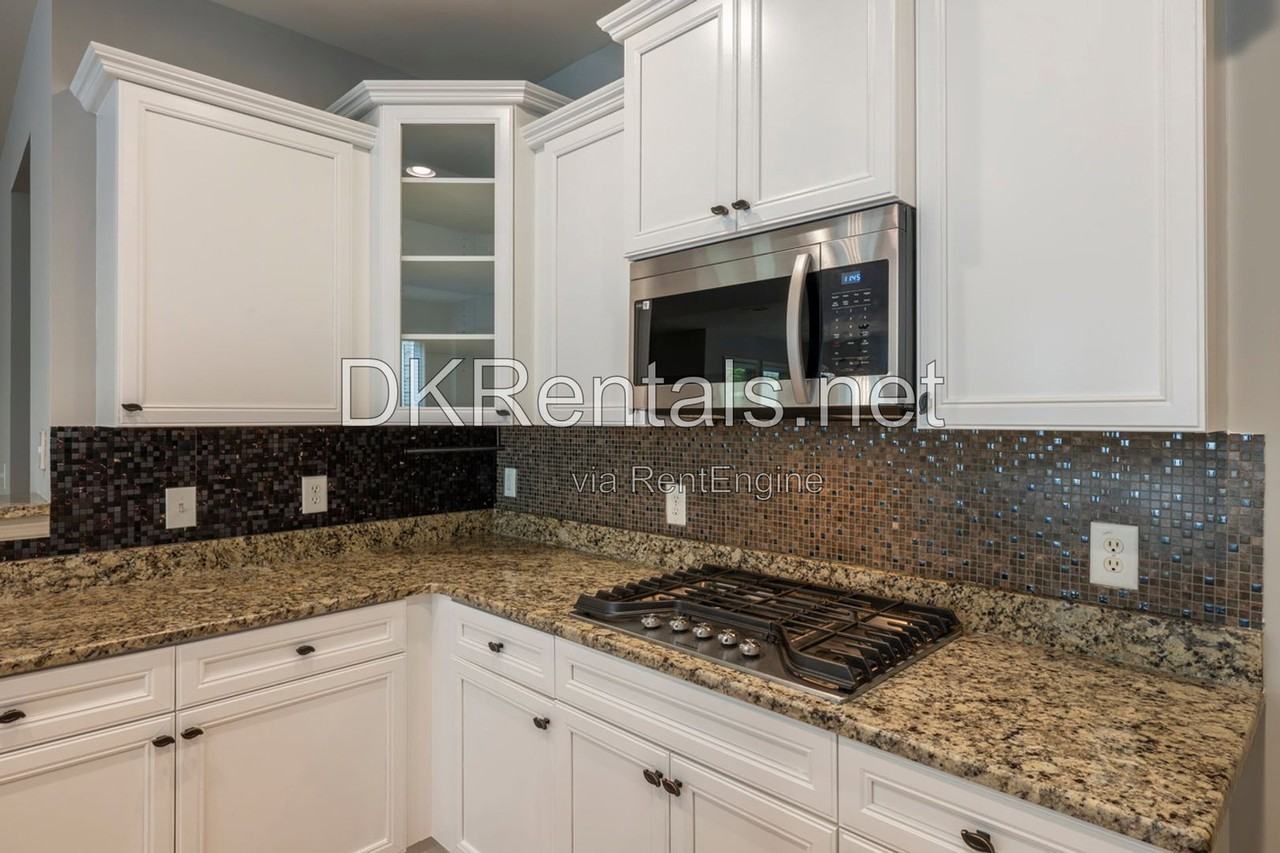 11923 Aspen Forest Dr - Photo 4 of 39