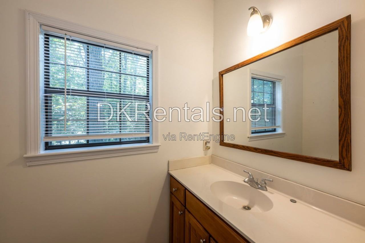 2133 Cooper Way - Photo 4 of 46