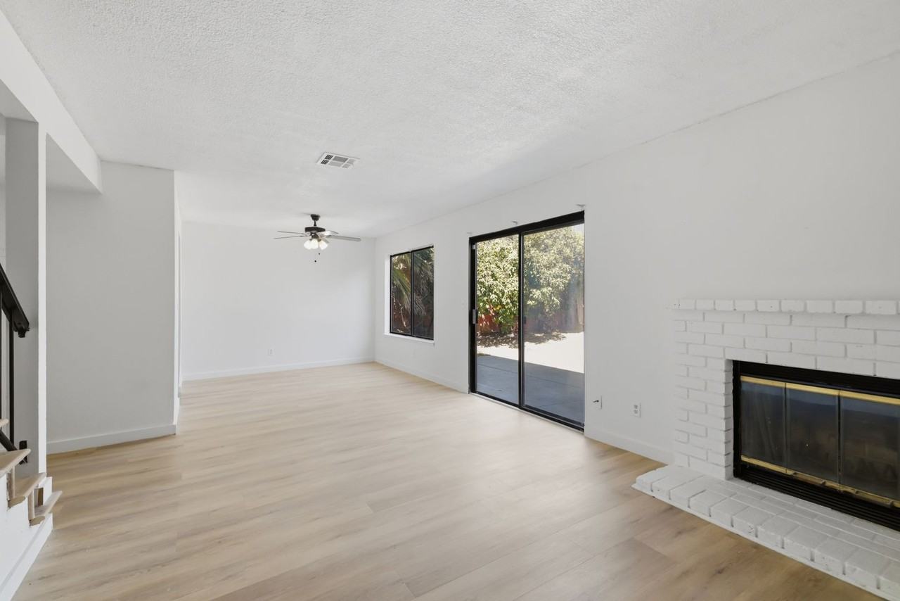 995 Matthew Ct - Photo 6 of 34