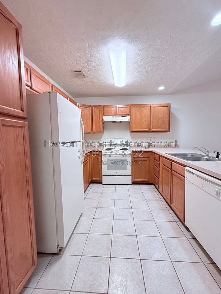 3999 Hidden Hollow Dr - Photo 3 of 23