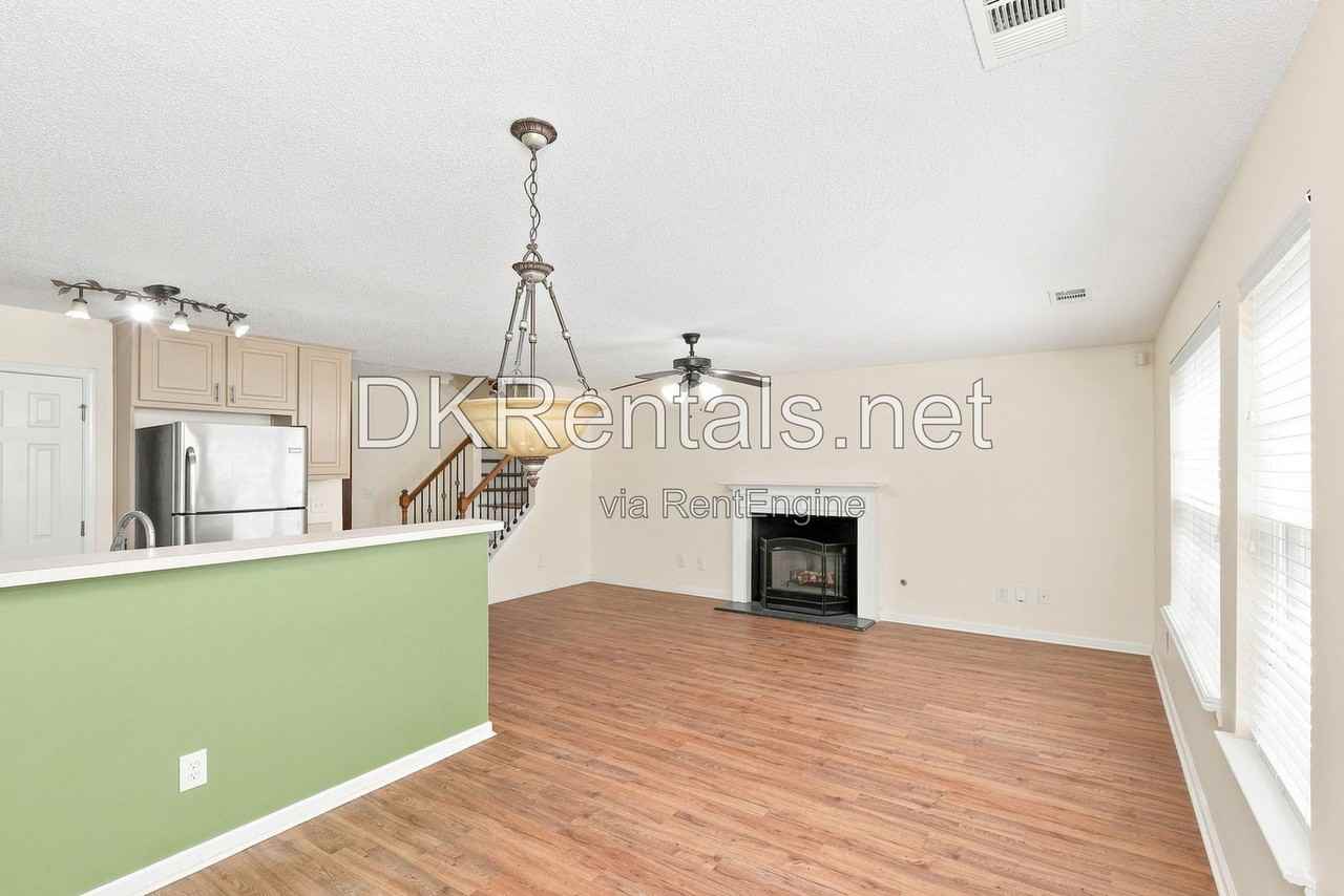 463 Thistle Cv - Photo 3 of 20