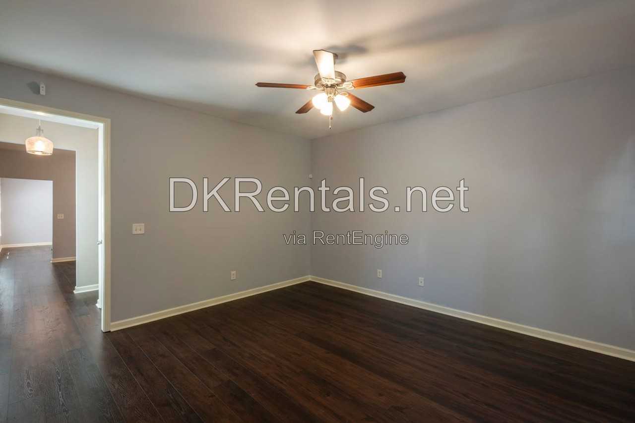 829 Welch St Sw - Photo 6 of 41