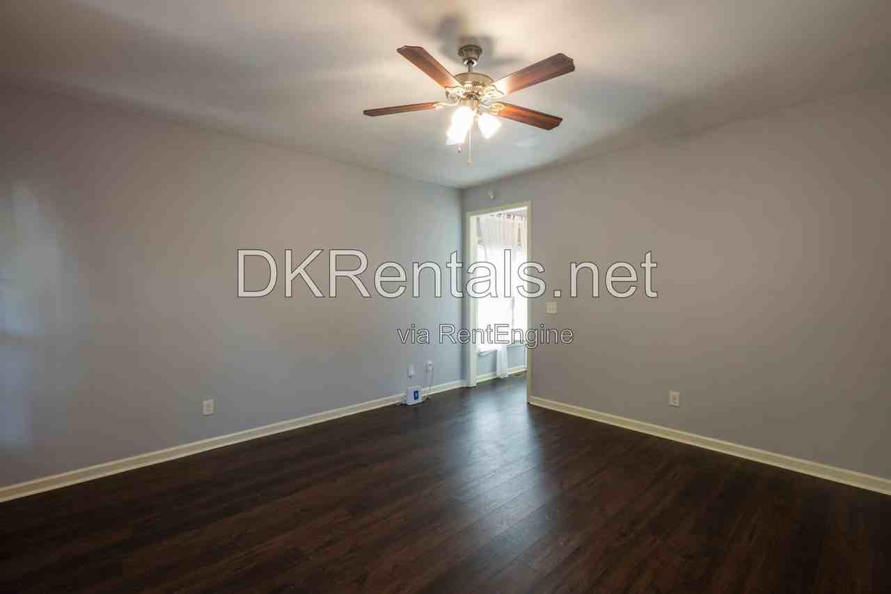 829 Welch St Sw - Photo 7 of 41