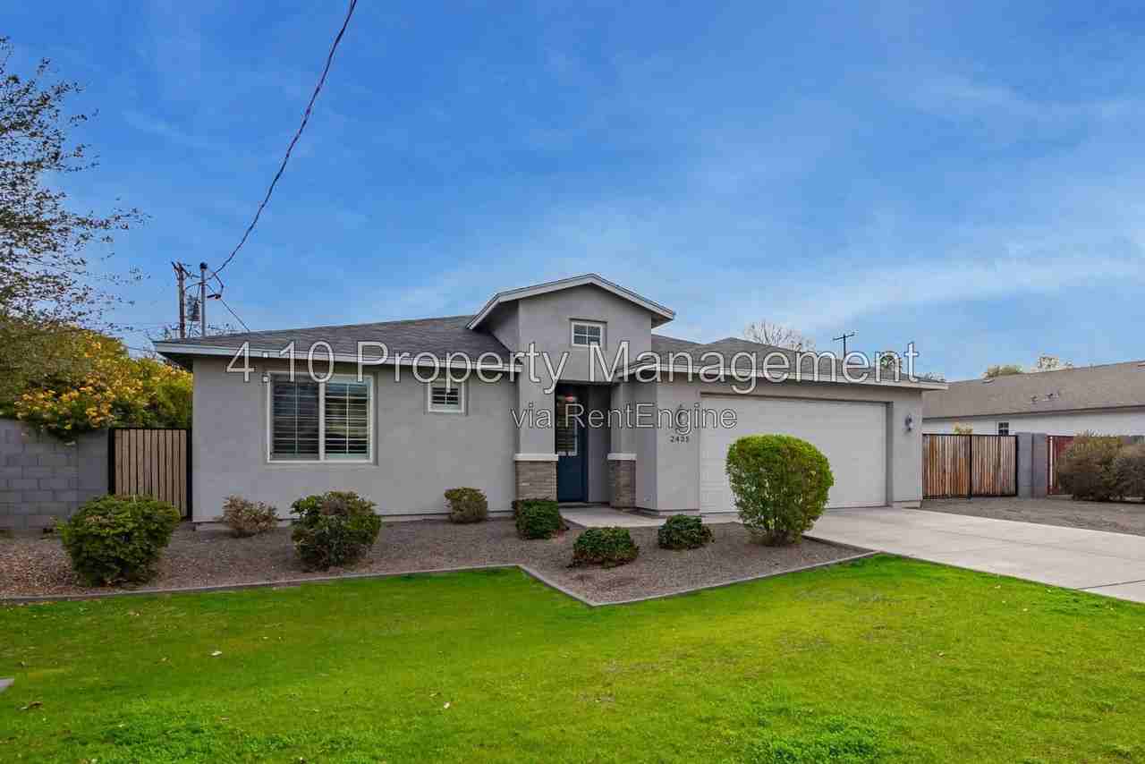 2435 N 27th St - Photo 4 of 41
