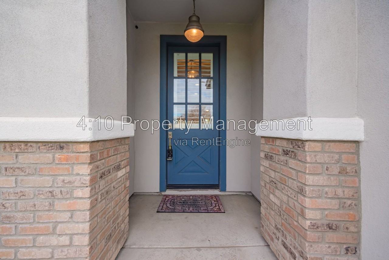 2435 N 27th St - Photo 7 of 41