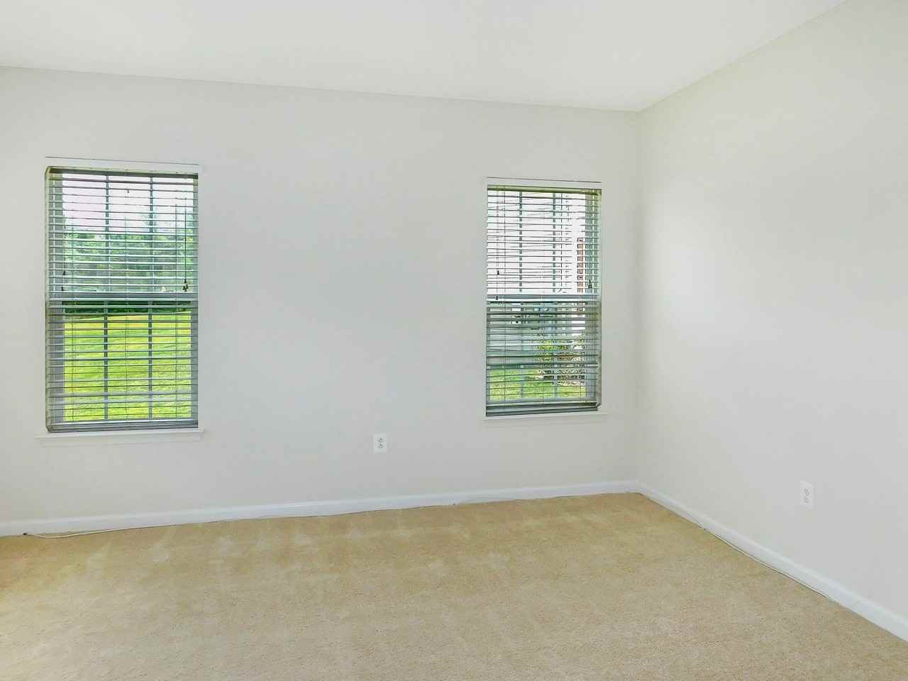 21310 Jettison Ct - Photo 5 of 16