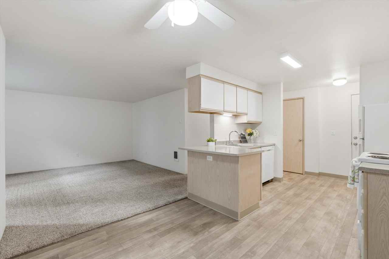 Barbur Heights Apartments - Photo 4 of 25