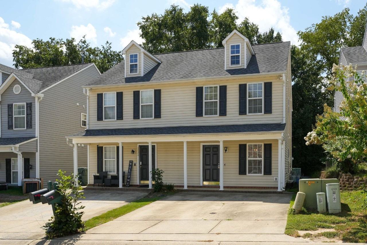2432 Bay Harbor Dr - Photo 2 of 25
