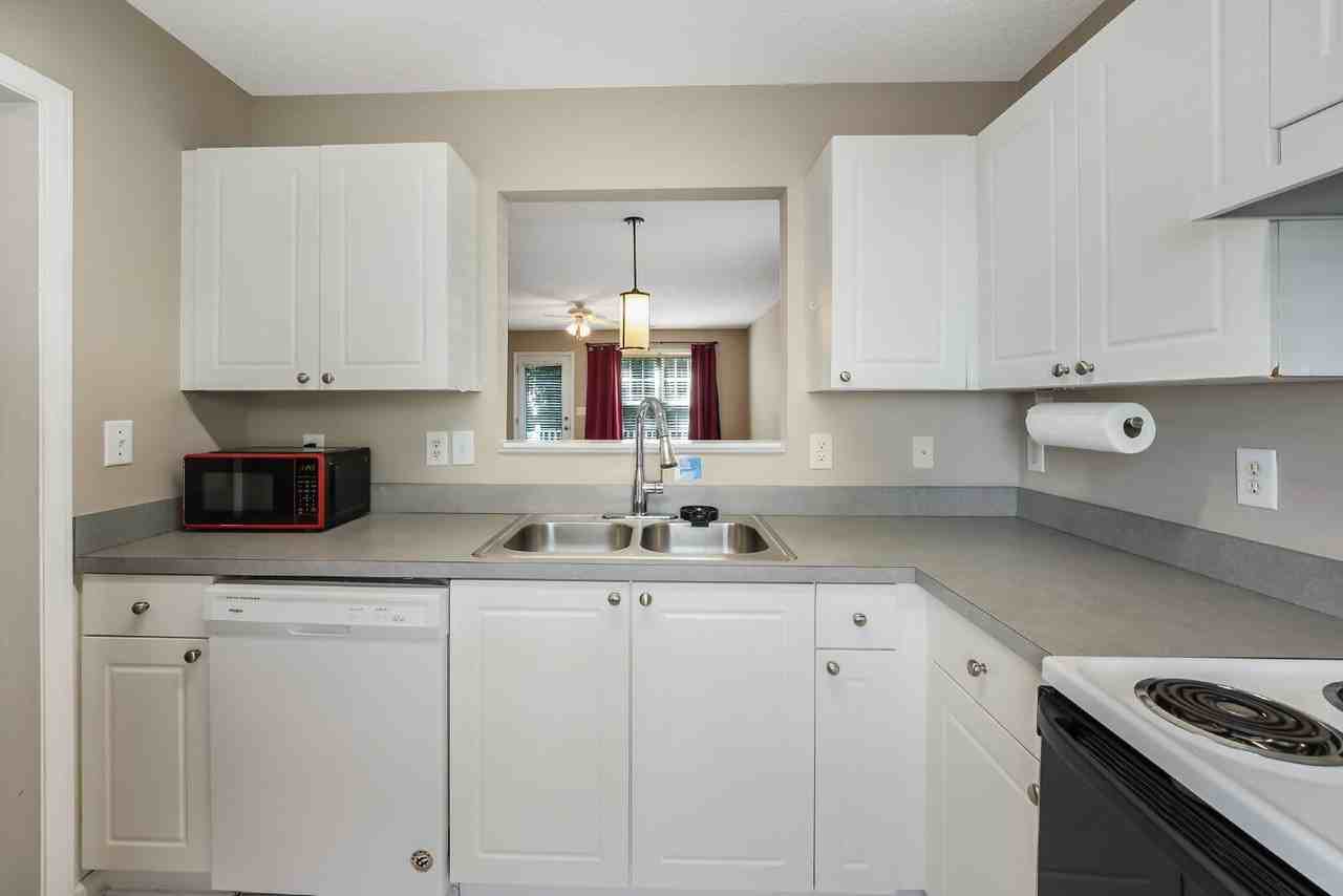 2432 Bay Harbor Dr - Photo 4 of 25