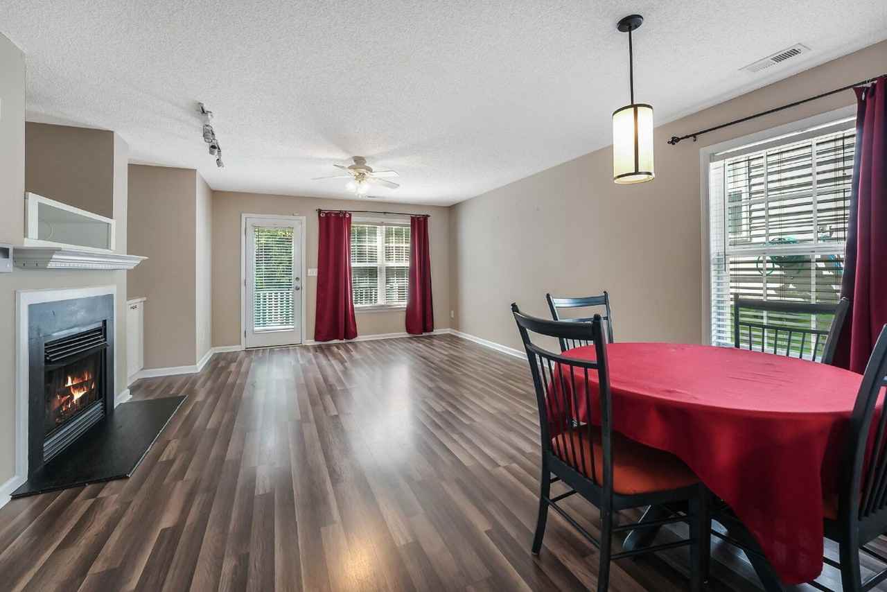 2432 Bay Harbor Dr - Photo 7 of 25