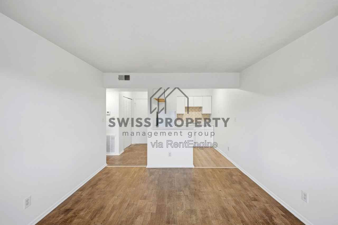 542 Riverview Dr #B2 - Photo 5 of 12