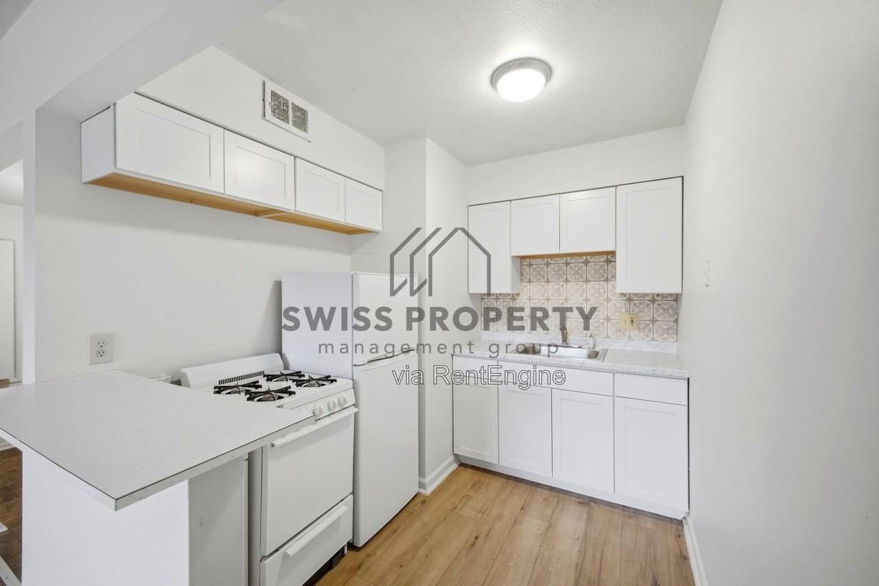 542 Riverview Dr #B2 - Photo 6 of 12